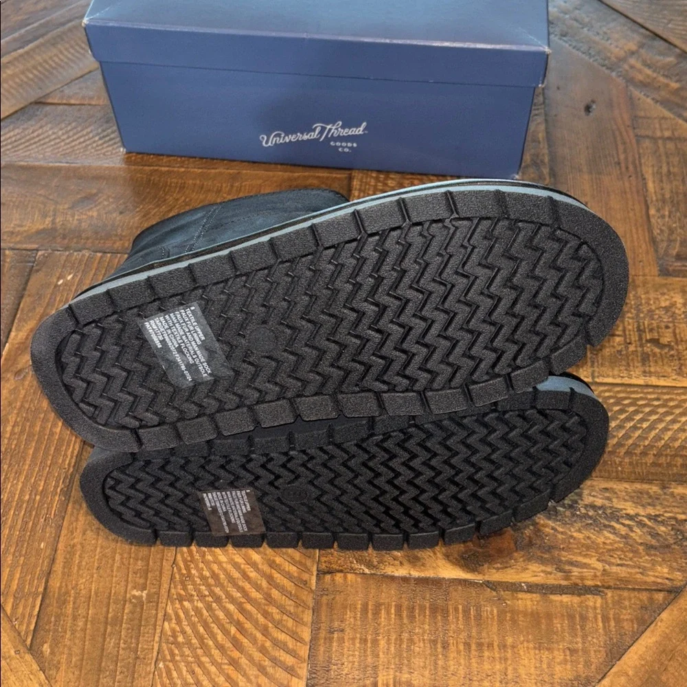 Universal Thread Suede Booties